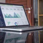 16 Best Online Ads Strategies for Businesses